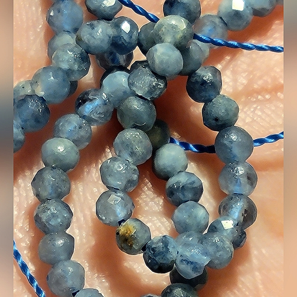 25x beads Natural Aquamarine Crystal Beads Pre-Drilled Faceted 3mm Thick - Picture 4 of 6